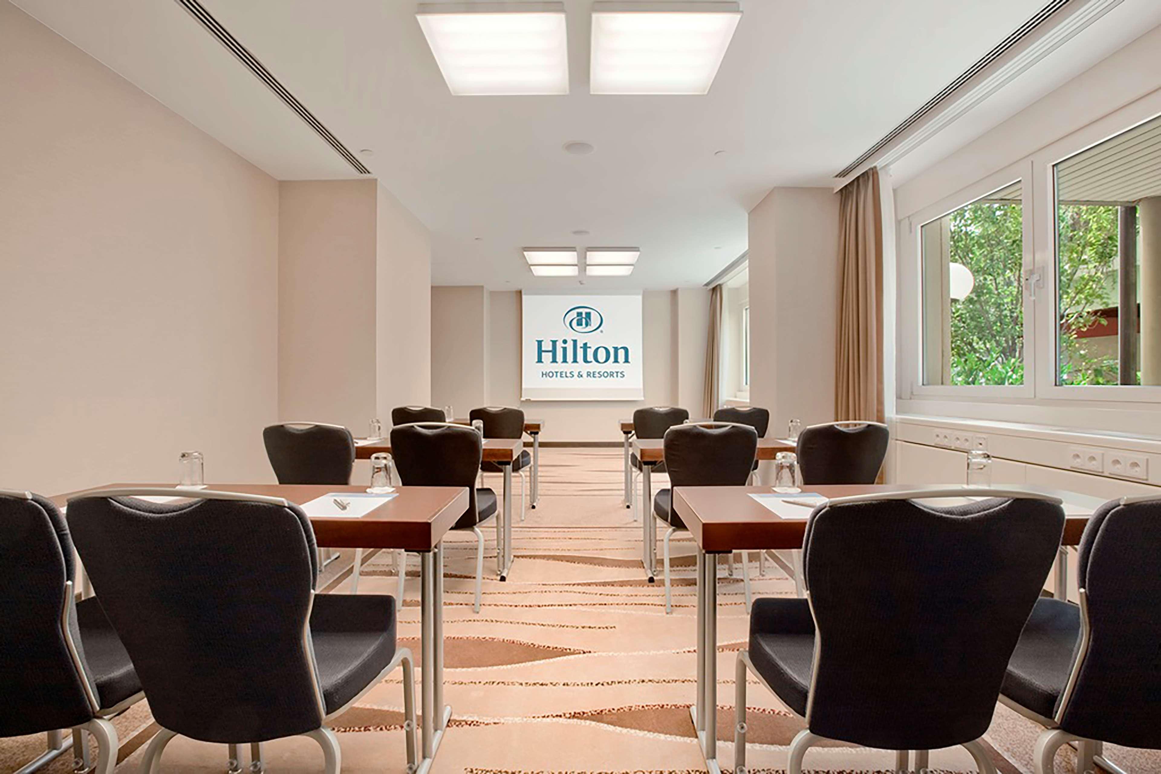 Hilton Vienna Waterfront Hotell Eksteriør bilde
